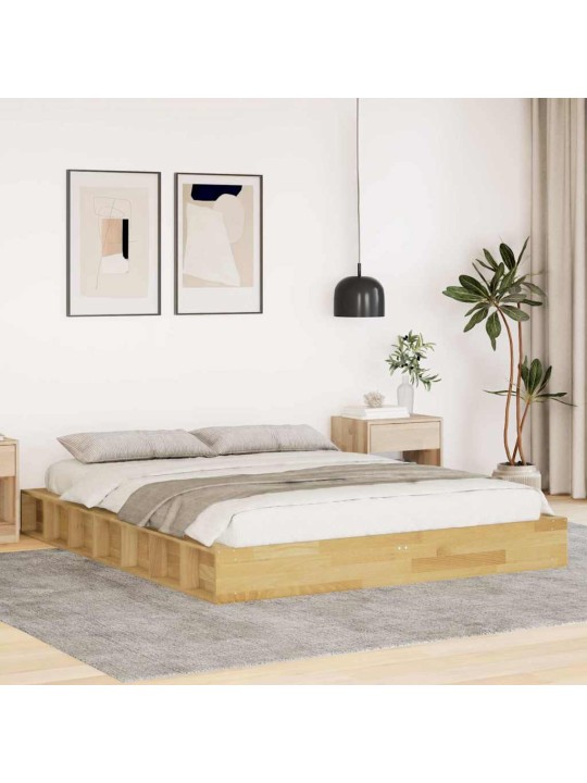 Sängynrunko ilman patjaa 135x190 cm massiivipuutammea