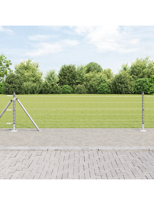 Euroaita, jossa 13 vakaata pylvästä, 0.4x25 m Galvanoitua terästä